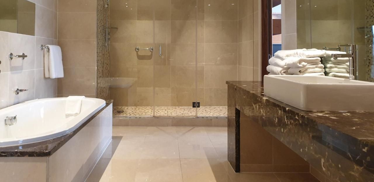 Отель Crowne Plaza Dundalk Дандолк