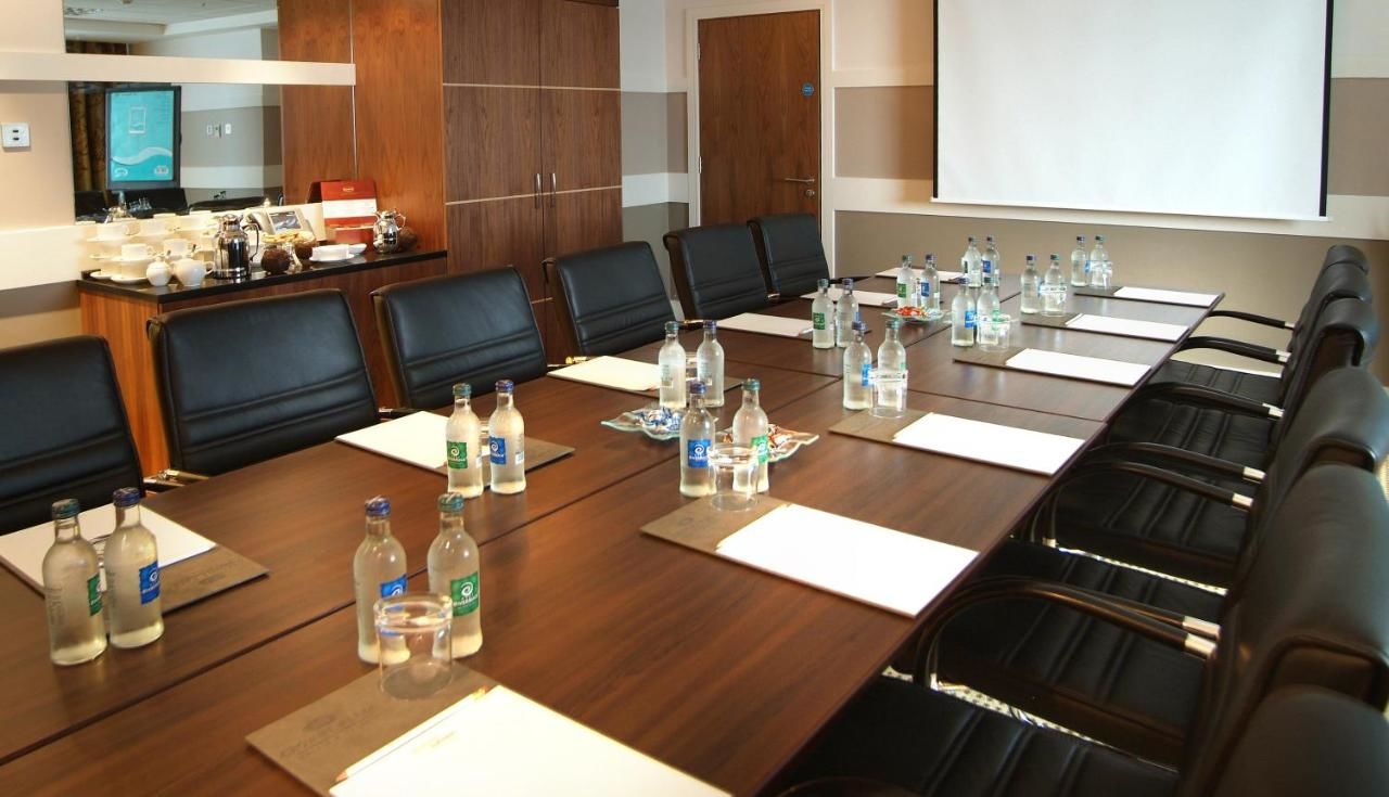 Отель Crowne Plaza Dundalk Дандолк-24